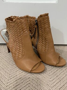 Coach Huarache Gladiator Tan Woven Peep-Toe Heeled Sandals size 9.5